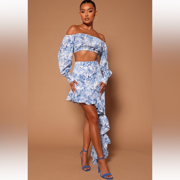 Fashion Nova Dresses & Skirts - FASHION NOVA CROP TOP & Ruffle Skirt Set